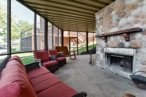 Chalet #1 The Deer Lake Lodge