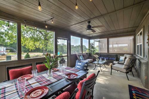 Cabin With Pool Access - Steps To Table Rock Lake!