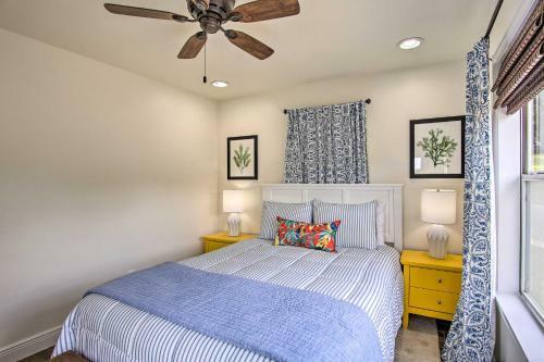 Updated Lakefront Cottage Walk To Boat Ramp!