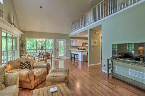 Lakefront House With Private Dock And Fire Pit!