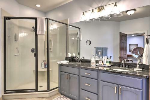 Apartamento Luxe Condo With Golf Course View And Lake Access!