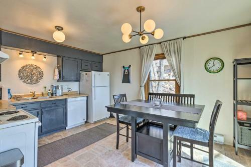 Cozy Home Resort Access And Fire Pit!