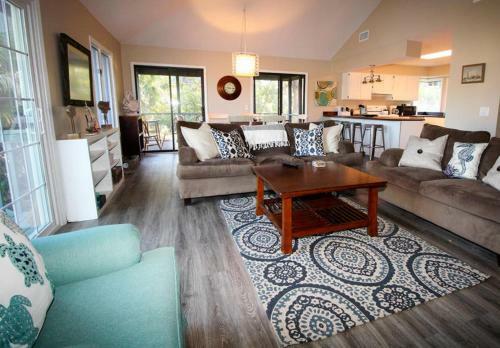 359 Tarpon Boulevard - Three Bedroom House