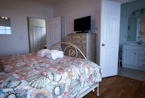 27 Quarterdeck - Three Bedroom House