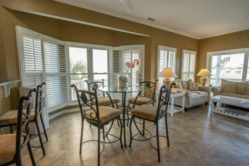 314 Ocean Point Dr