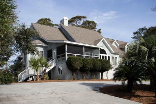 101 Ocean Point Drive - Six Bedroom House