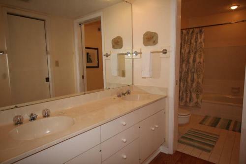643 New Haven - Three Bedroom Villa