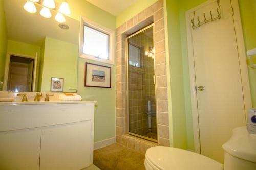 613 Dolphin Annex - Five Bedroom House