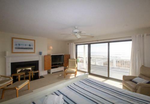 458 Tarpon - Five Bedroom House