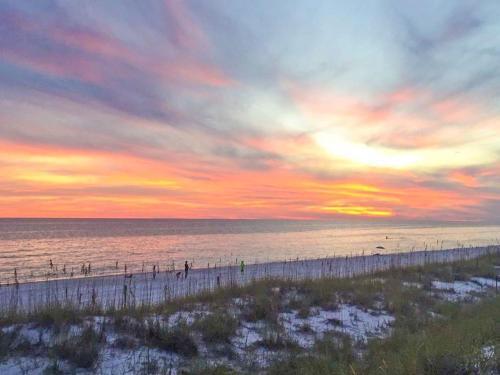 Coastal Dreams By Realjoy Vacations