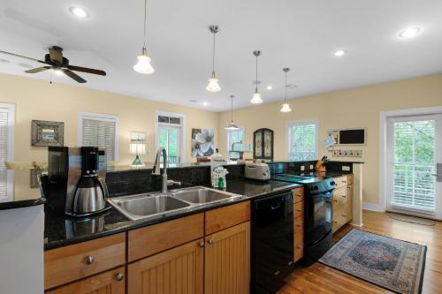 Coastal Dreams By Realjoy Vacations