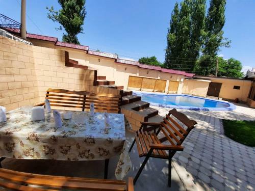 Hostal ???????? ??? Apachi ? ????? ???????