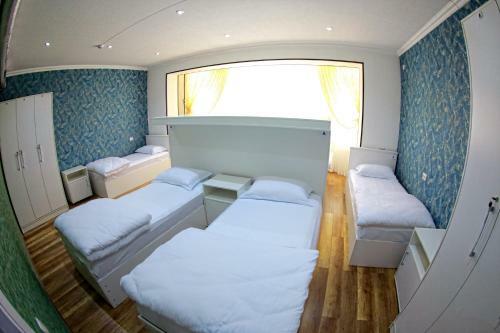 Manija Hostel
