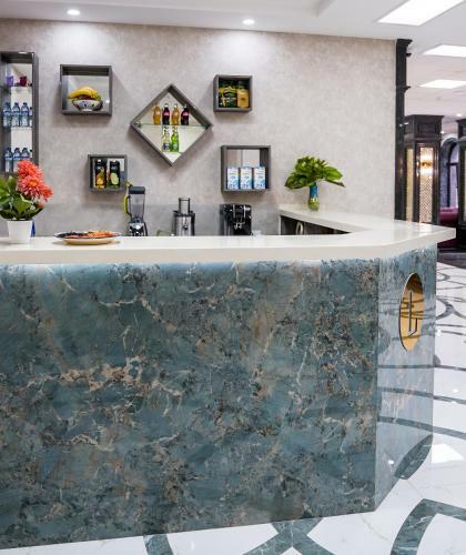 Level Hotel