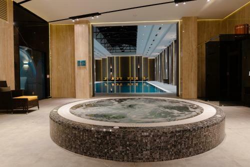 Frankfort Hotel And Spa