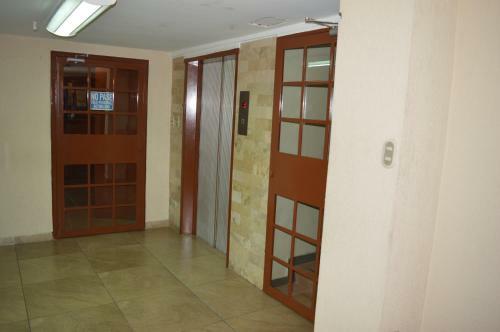 Hotel Tiburon