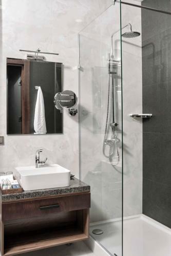 Regal Stay Hotel