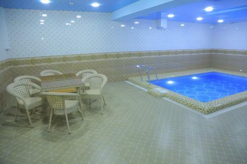 Izza Palace Hotel
