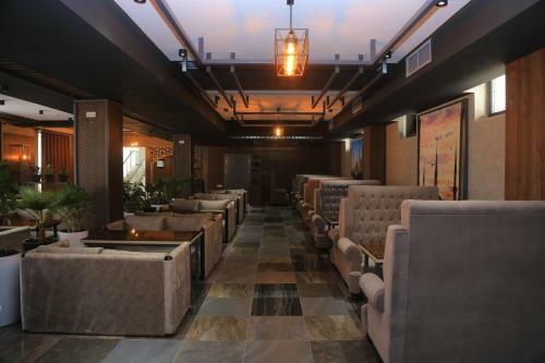 Izza Palace Hotel