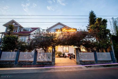 Paradise House ?� L?t