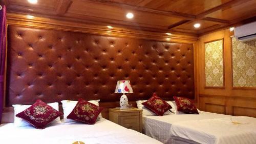 Cat Ba Gem Cruises