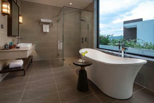 Hotel Wyndham Grand Kn Paradise Cam Ranh