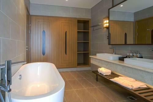 Hotel Wyndham Grand Kn Paradise Cam Ranh
