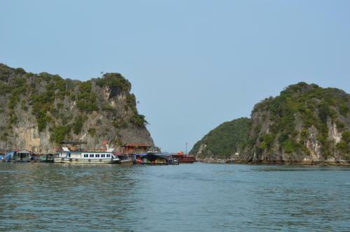 Cat Ba Rainbow Travel & Hotel
