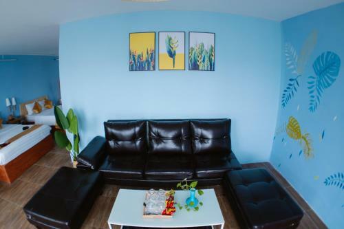 Hotel Luxhome - Vinhome Apartments