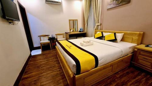 Ho�ng Gia Hotel C�n ??o