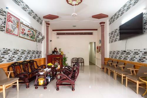 Kh�ch S?n Golf Star Hotel