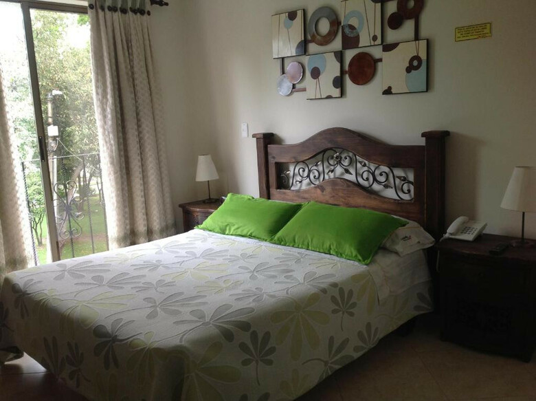 Hotel Castellana Inn