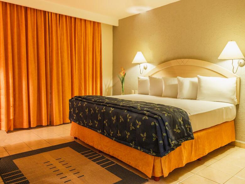 Hotel Plaza Inn Express