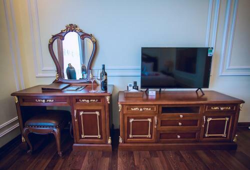 Th�i H� Luxury Hotel
