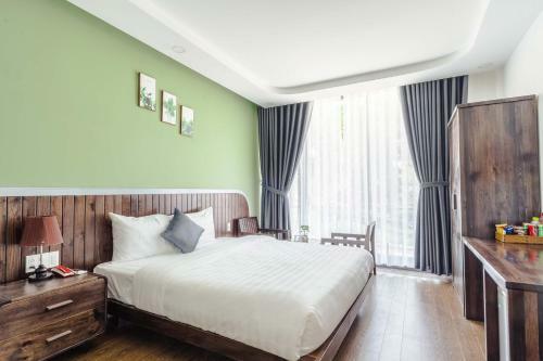 ?� L?t Mega Sky Hotel