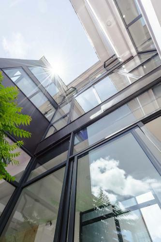 ?� L?t Mega Sky Hotel