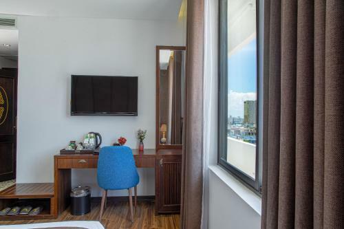 Dong Duong Hotel & Suites