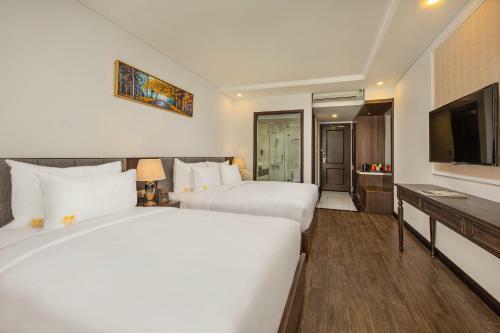Santa Luxury Hotel
