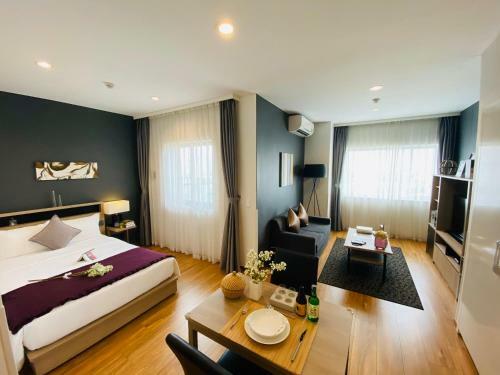 Hotel Roygent Parks Hanoi