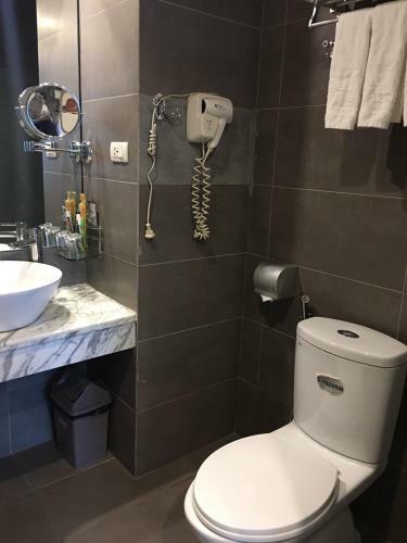 A25 Hotel - 66 Tr?n Th�i T�ng