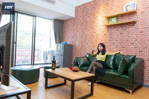 Hostal Lotte Center View Studio-netflix Tv