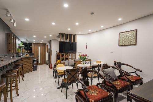 Narcissus Hotel & Apartment