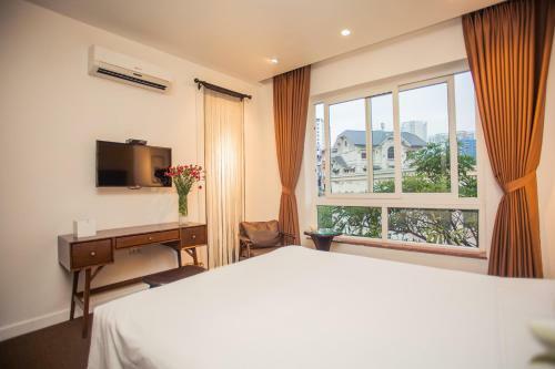 Dinh Hotel