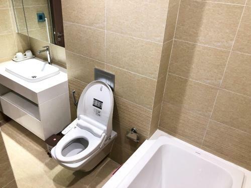 Japan-standard Apartment In Vinhomes Metropolis