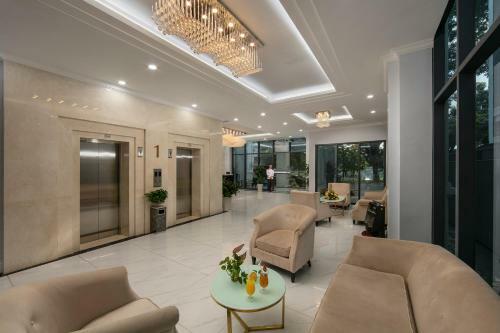 Adonis Hotel