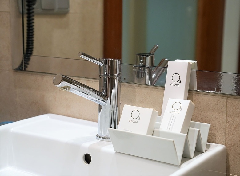 Hotel Port Valencia Azafata