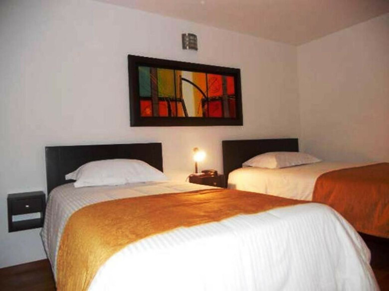 Hotel Expo Inn