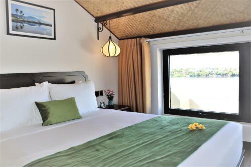 Roxana River Villa
