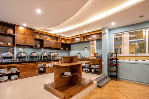 Triple Riverside Villa Hotel Hoian