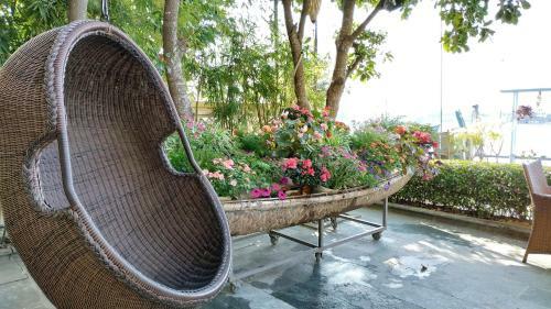 Triple Riverside Villa Hotel Hoian